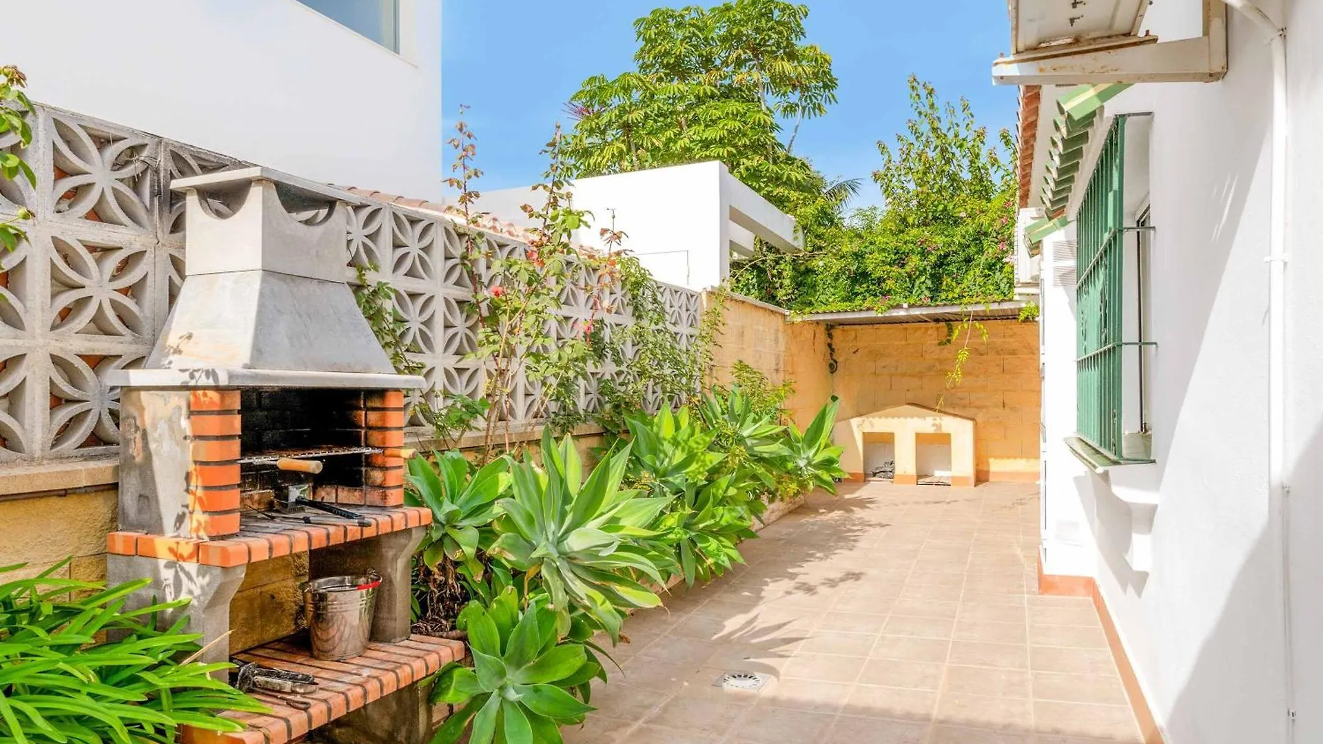 Villa Ruby Sol Estepona Spain